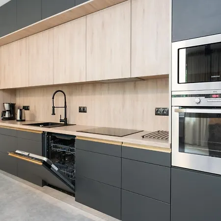 City Center Sikorskiego By Renters Apartament Poznań
